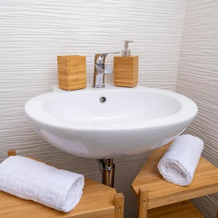 Dimora Jolanda Pensionat 3*